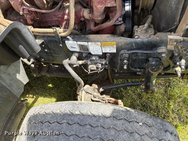 image for item EW1496 2015 Mack Gu  rollback truck