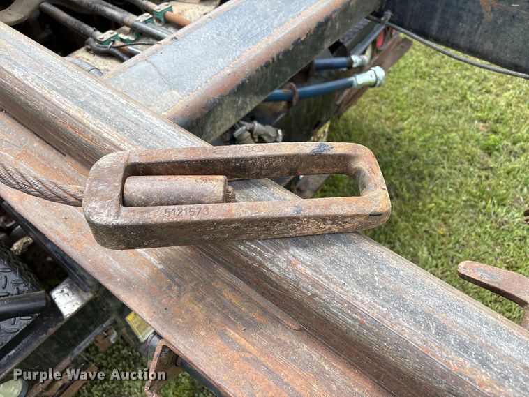 image for item EW1496 2015 Mack Gu  rollback truck