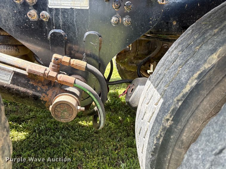 image for item EW1496 2015 Mack Gu  rollback truck