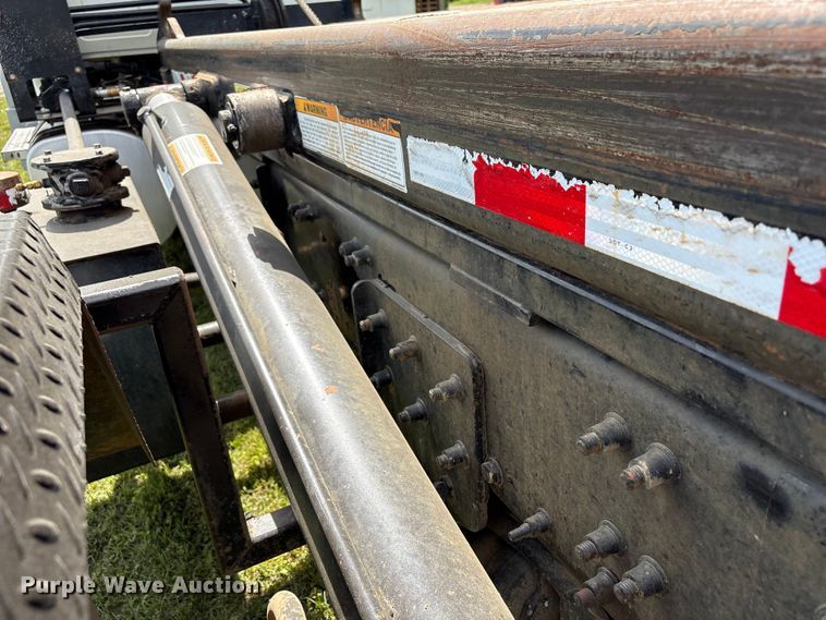 image for item EW1496 2015 Mack Gu  rollback truck