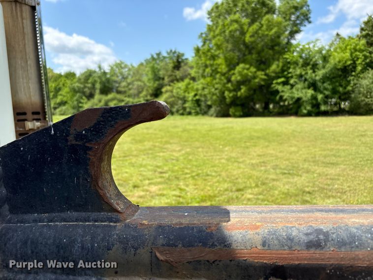 image for item EW1496 2015 Mack Gu  rollback truck