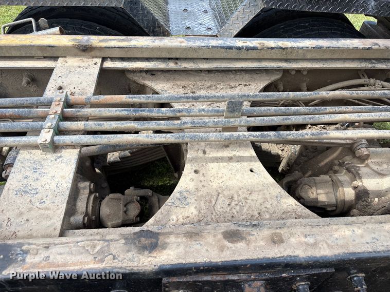 image for item EW1496 2015 Mack Gu  rollback truck