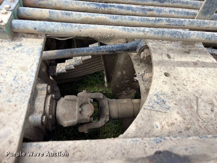 image for item EW1496 2015 Mack Gu  rollback truck