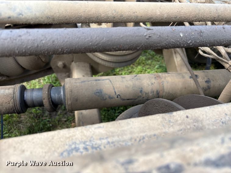 image for item EW1496 2015 Mack Gu  rollback truck