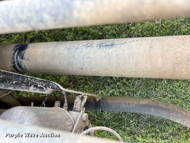 image for item EW1496 2015 Mack Gu  rollback truck