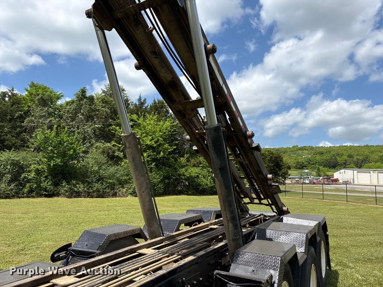 image for item EW1496 2015 Mack Gu  rollback truck