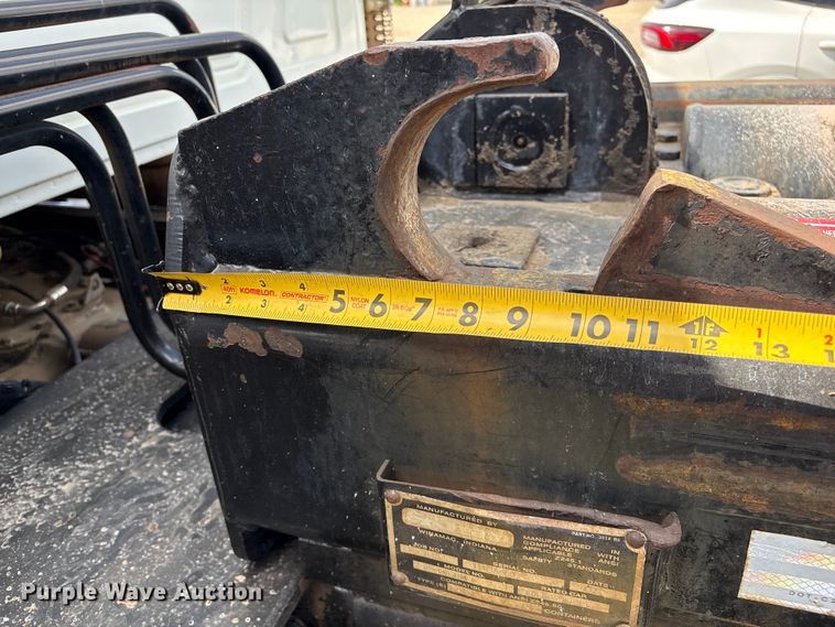 image for item EW1496 2015 Mack Gu  rollback truck