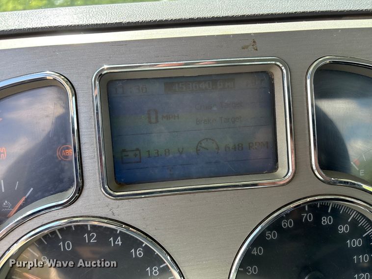 image for item EW1496 2015 Mack Gu  rollback truck