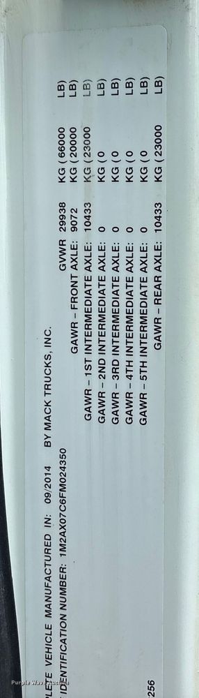 image for item EW1496 2015 Mack Gu  rollback truck