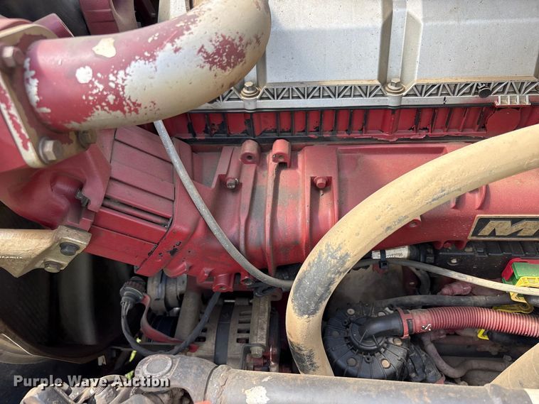 image for item EW1496 2015 Mack Gu  rollback truck