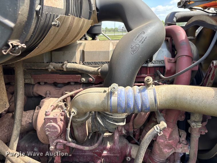 image for item EW1496 2015 Mack Gu  rollback truck