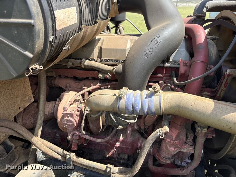 image for item EW1496 2015 Mack Gu  rollback truck