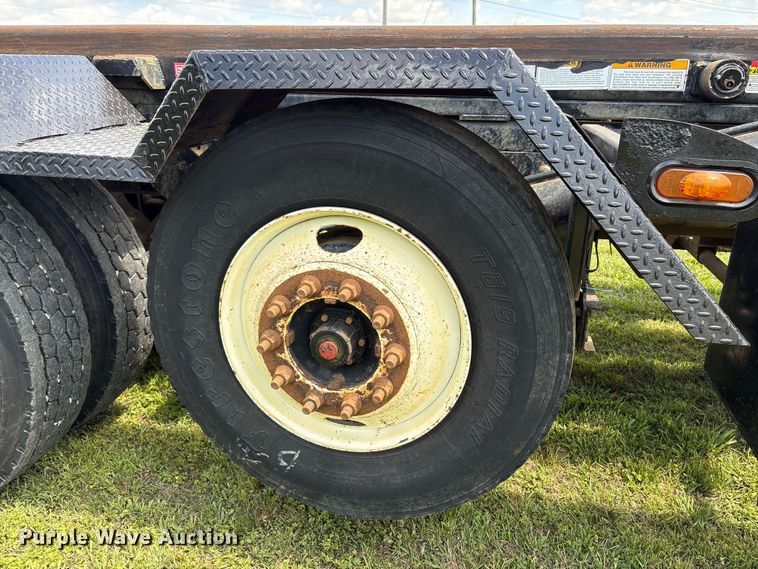 image for item EW1496 2015 Mack Gu  rollback truck