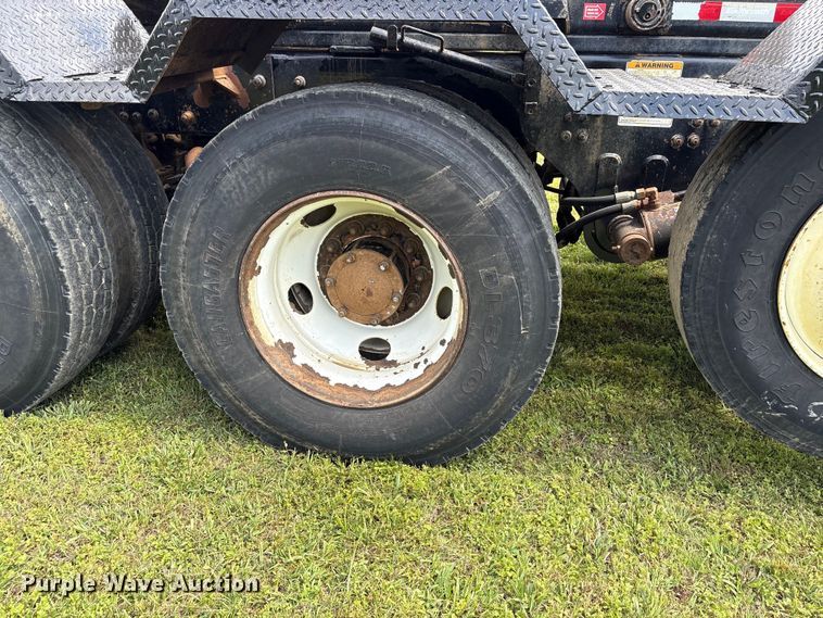 image for item EW1496 2015 Mack Gu  rollback truck