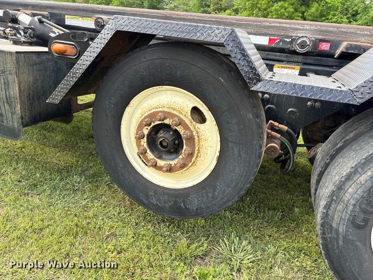 image for item EW1496 2015 Mack Gu  rollback truck