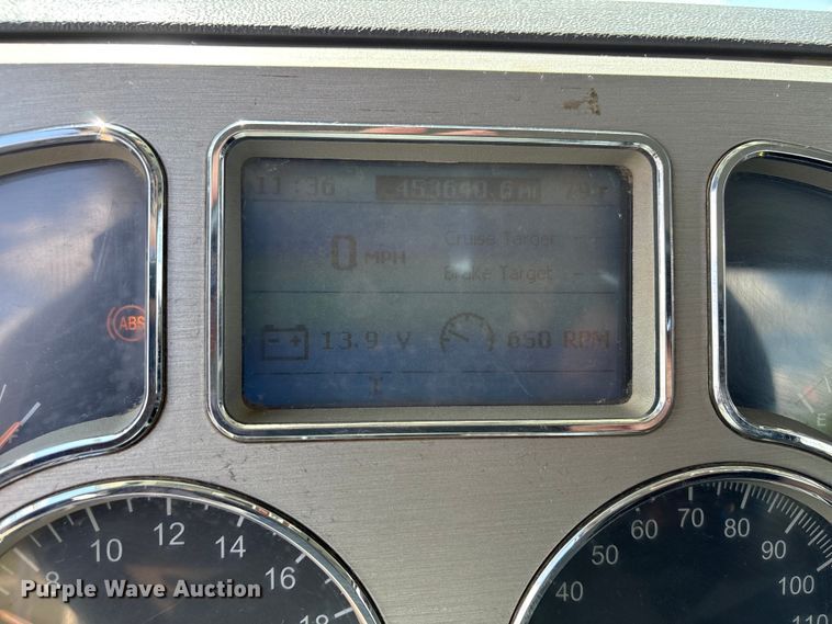 image for item EW1496 2015 Mack Gu  rollback truck