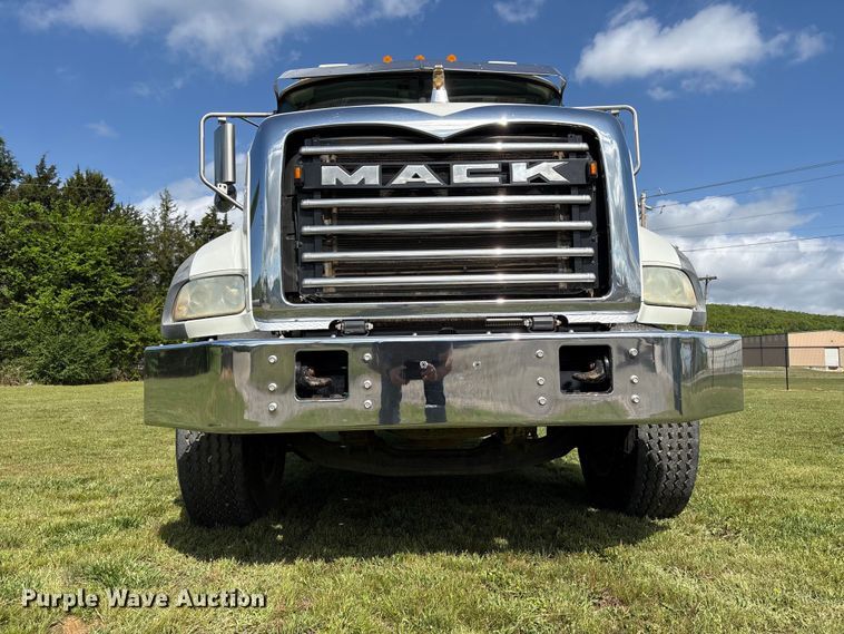 image for item EW1497 2019 Mack Granite rollback truck