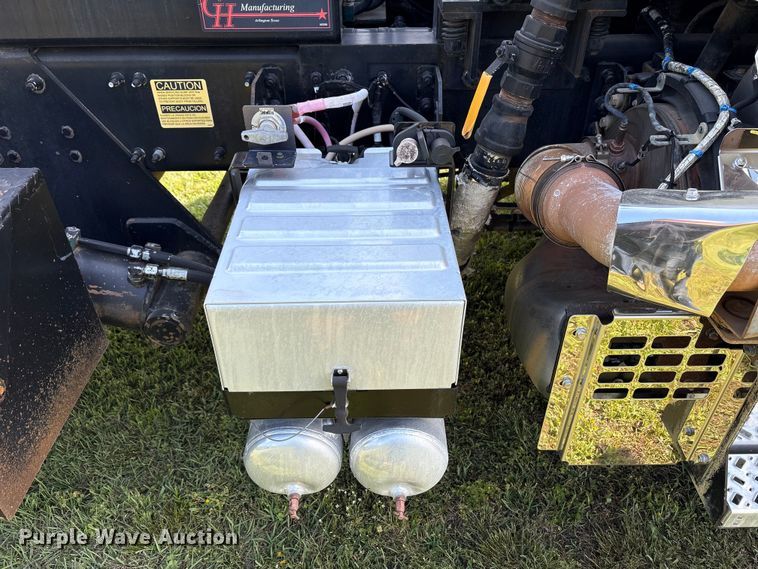 image for item EW1497 2019 Mack Granite rollback truck