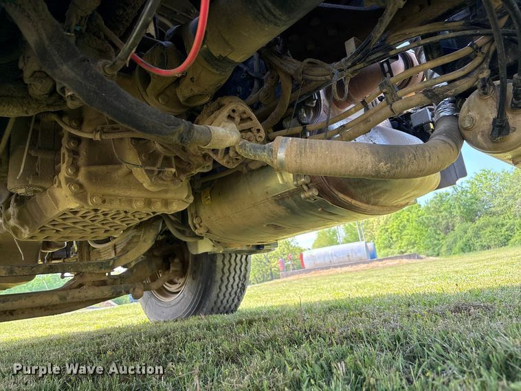 image for item EW1497 2019 Mack Granite rollback truck