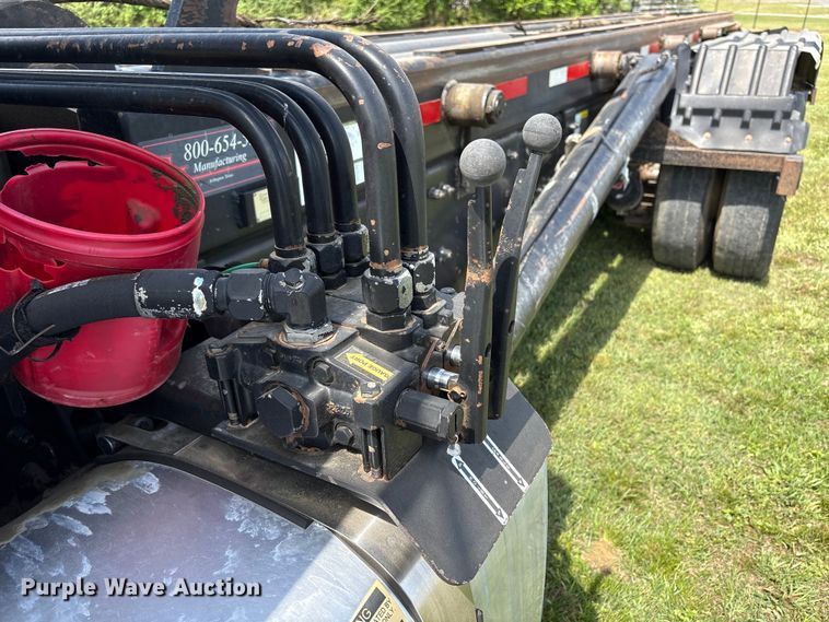 image for item EW1497 2019 Mack Granite rollback truck