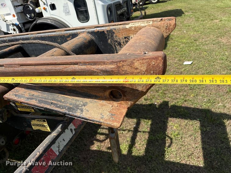 image for item EW1497 2019 Mack Granite rollback truck