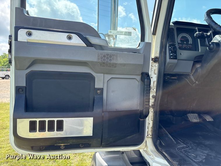 image for item EW1497 2019 Mack Granite rollback truck