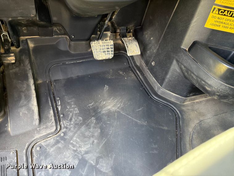 image for item EW1497 2019 Mack Granite rollback truck