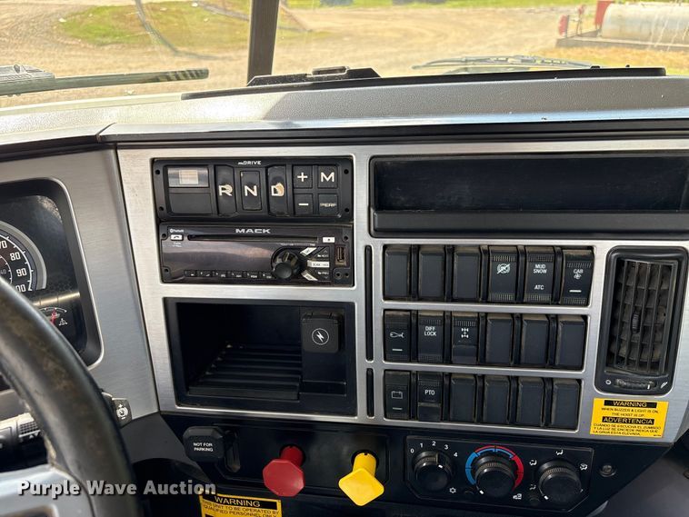 image for item EW1497 2019 Mack Granite rollback truck