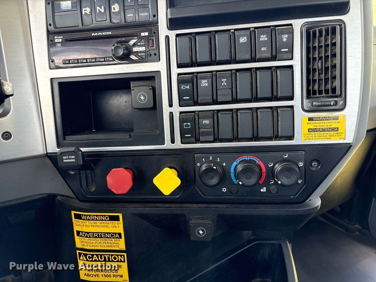 image for item EW1497 2019 Mack Granite rollback truck