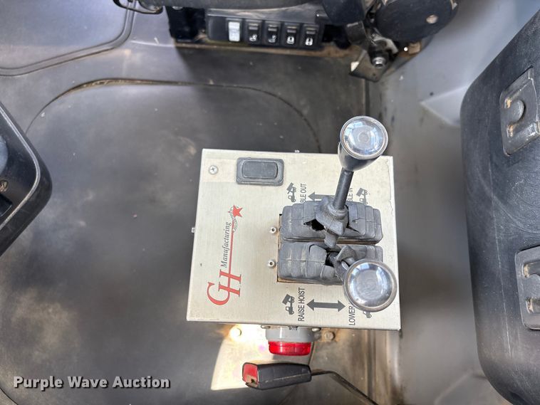 image for item EW1497 2019 Mack Granite rollback truck