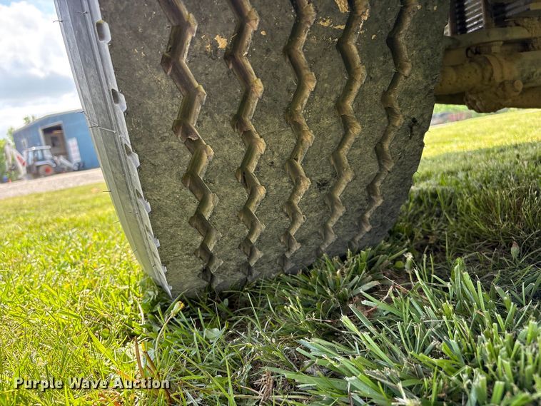 image for item EW1497 2019 Mack Granite rollback truck