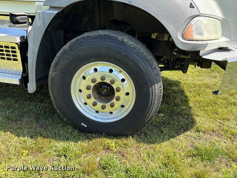 image for item EW1497 2019 Mack Granite rollback truck