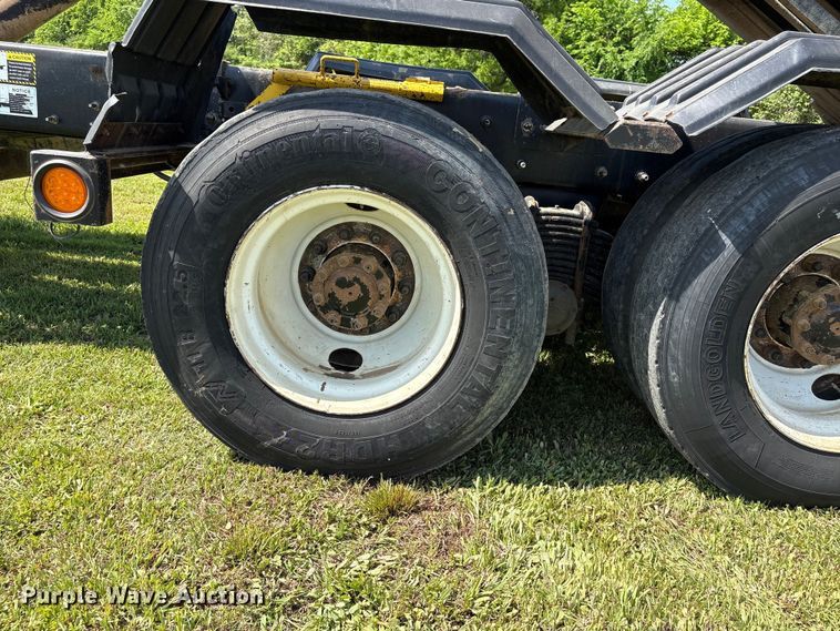 image for item EW1497 2019 Mack Granite rollback truck