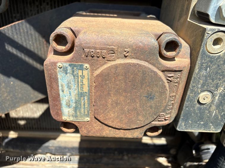 image for item EW1498 2018 Mack MRU refuse truck