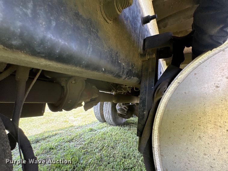 image for item EW1498 2018 Mack MRU refuse truck