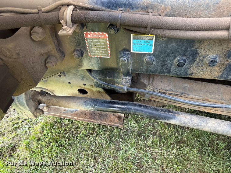 image for item EW1498 2018 Mack MRU refuse truck