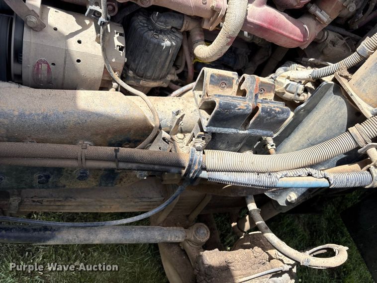 image for item EW1498 2018 Mack MRU refuse truck