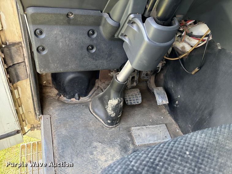 image for item EW1498 2018 Mack MRU refuse truck