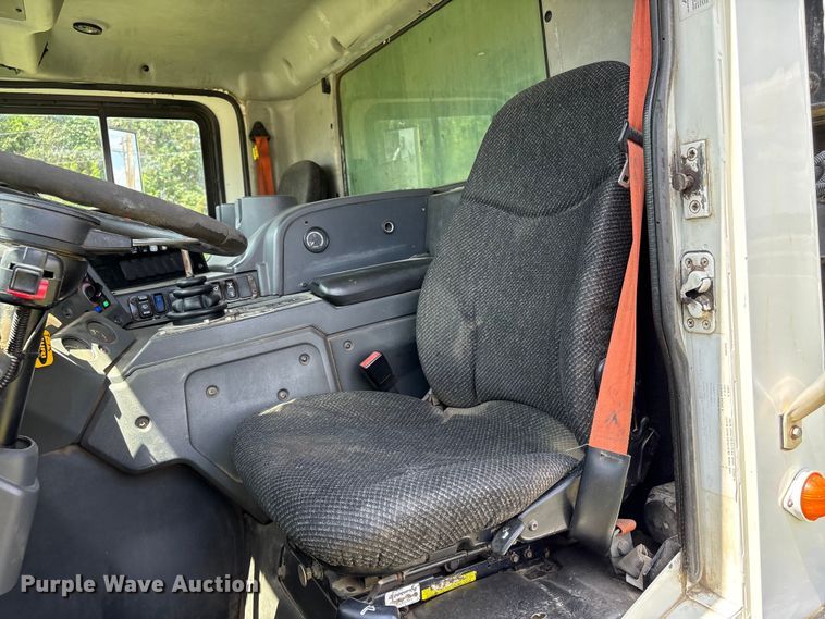 image for item EW1498 2018 Mack MRU refuse truck