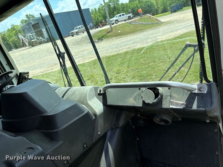 image for item EW1498 2018 Mack MRU refuse truck