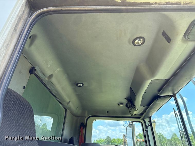image for item EW1498 2018 Mack MRU refuse truck