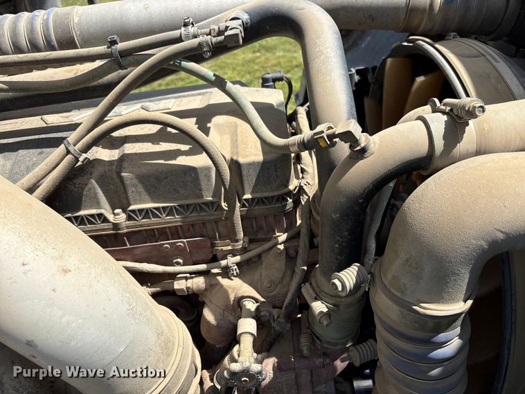 image for item EW1498 2018 Mack MRU refuse truck