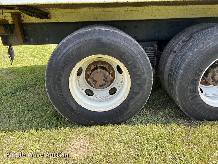 image for item EW1498 2018 Mack MRU refuse truck
