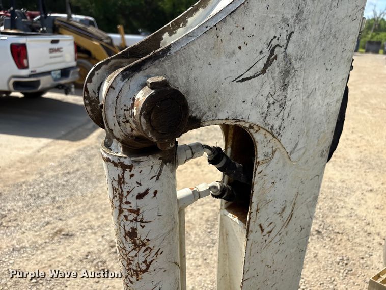 image for item EW1498 2018 Mack MRU refuse truck