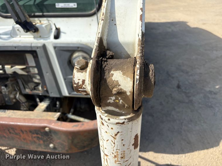 image for item EW1498 2018 Mack MRU refuse truck