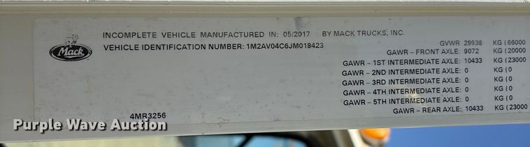 image for item EW1498 2018 Mack MRU refuse truck