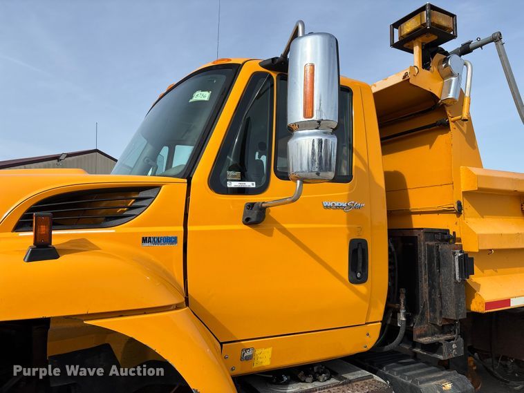 image for item FB3236 2013 International 7500 dump truck