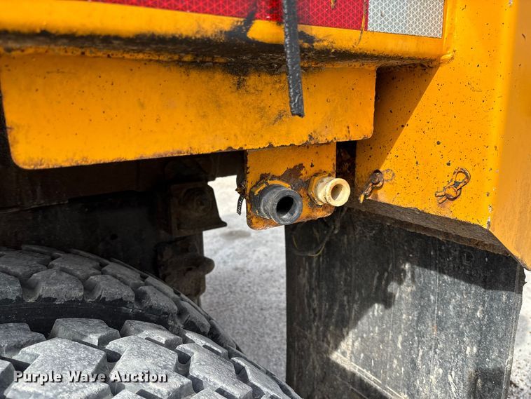 image for item FB3236 2013 International 7500 dump truck