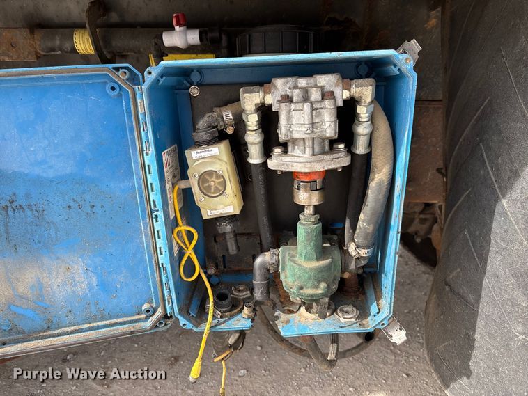 image for item FB3236 2013 International 7500 dump truck