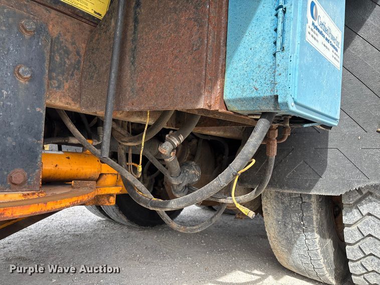 image for item FB3236 2013 International 7500 dump truck